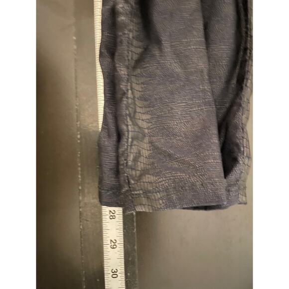 Bevy Flog Womens Pants Size 27 Black Snake Skin Metallic Pull On Mob Wife READ - Picture 9 of 10